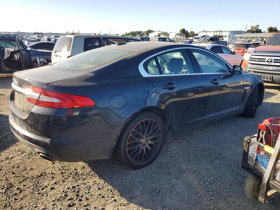 Photo 3 from auction – 2012 JAGUAR XF with VIN SAJWA0HB2CLS23934