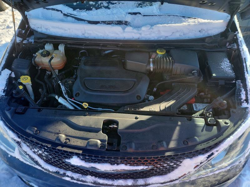 Photo 12 from auction – 2019 CHRYSLER PACIFICA with VIN 2C4RC1EG5KR549101