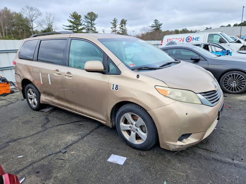 Photo 4 from auction – 2014 TOYOTA SIENNA with VIN 5TDKK3DCXES447853