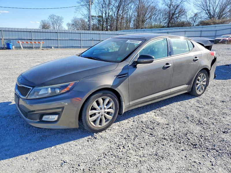 KIA OPTIMA EX 2015 with VIN 5XXGN4A79FG403579 - Photo from auction