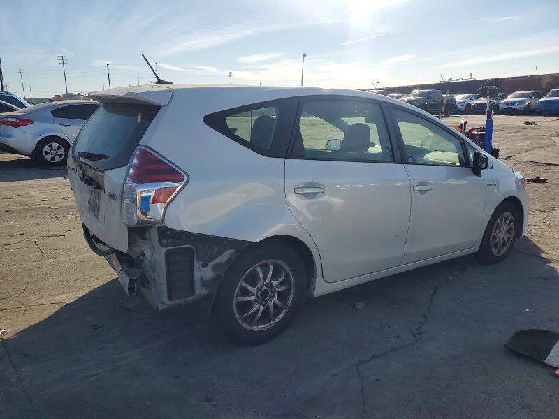 Photo 3 from auction – 2017 TOYOTA PRIUS V with VIN JTDZN3EU1HJ057822