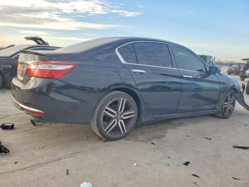 Photo 3 from auction – 2017 HONDA ACCORD with VIN 1HGCR2F50HA237841