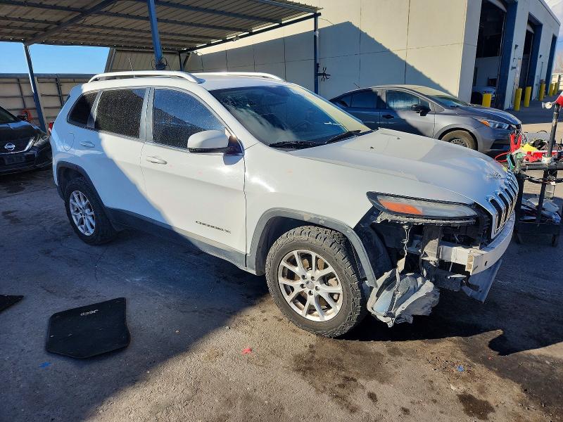 Photo 4 from auction – 2017 JEEP CHEROKEE L with VIN 1C4PJLCB5HW586830