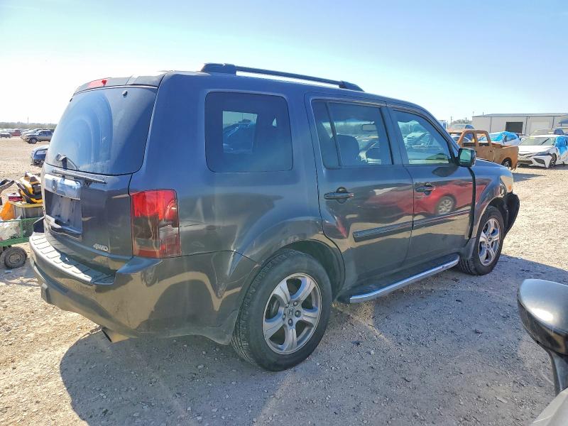 Photo 3 from auction – 2012 HONDA PILOT with VIN 5FNYF4H79CB005682