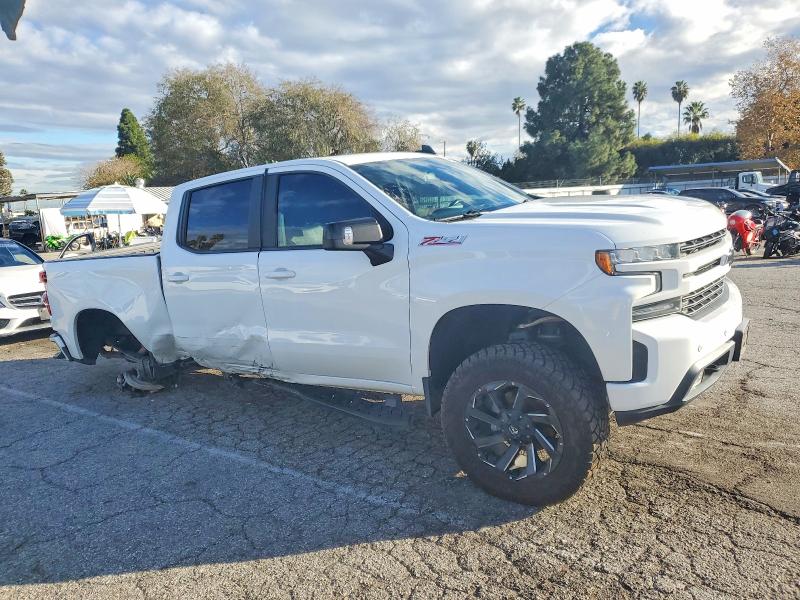 Photo 4 from auction – 2019 CHEVROLET SILVERADO with VIN 1GCUYEED3KZ102393