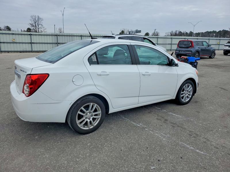 Photo 3 from auction – 2012 CHEVROLET SONIC with VIN 1G1JC5SHXC4177169
