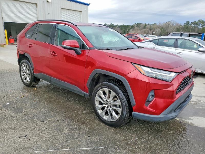 Photo 4 from auction – 2022 TOYOTA RAV4 with VIN 2T3C1RFV8NW214643