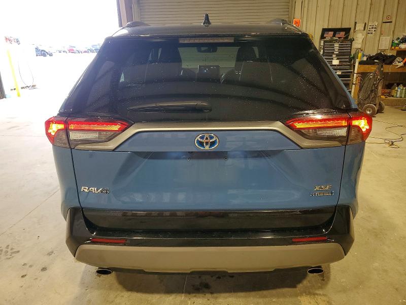 Photo 6 from auction – 2022 TOYOTA RAV4 XSE with VIN 4T3E6RFV1NU080682