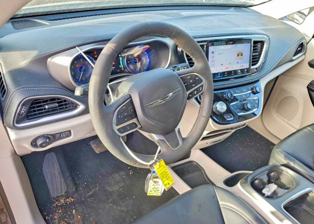 Photo 8 from auction – 2023 CHRYSLER PACIFICA T with VIN 2C4RC1BG4PR507613