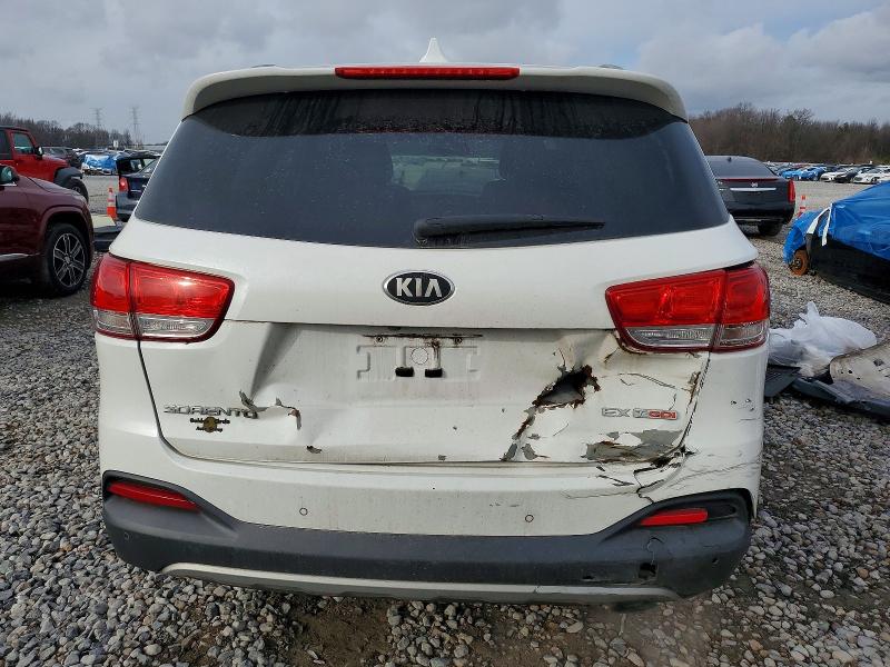 Photo 6 from auction – 2016 KIA SORENTO EX with VIN 5XYPH4A11GG029341