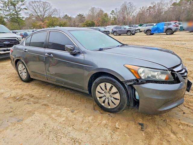 Photo 4 from auction – 2011 HONDA ACCORD LX with VIN 1HGCP2F31BA148713