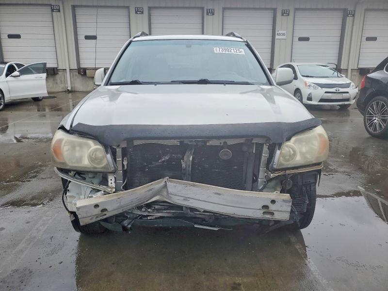 Photo 5 from auction – 2004 TOYOTA HIGHLANDER with VIN JTEEP21A940065418