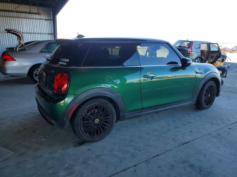 Photo 3 from auction – 2022 MINI COOPER SE with VIN WMW13DJ02N2S08097