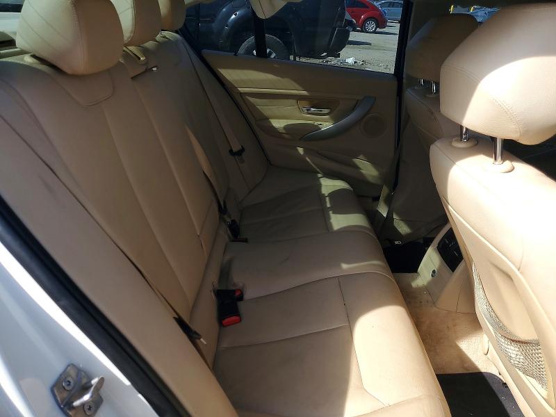 Photo 10 from auction – 2013 BMW 328 with VIN WBA3A5C50DF357080