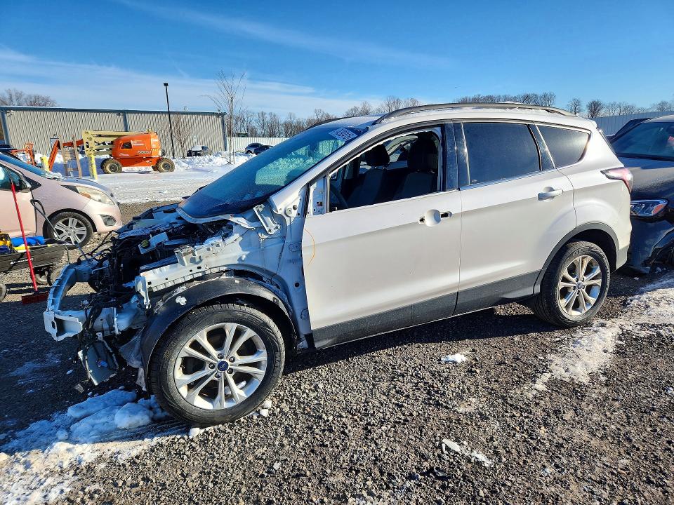 FORD ESCAPE 2017 with VIN 1FMCU0GD4HUA77786 - Photo from auction