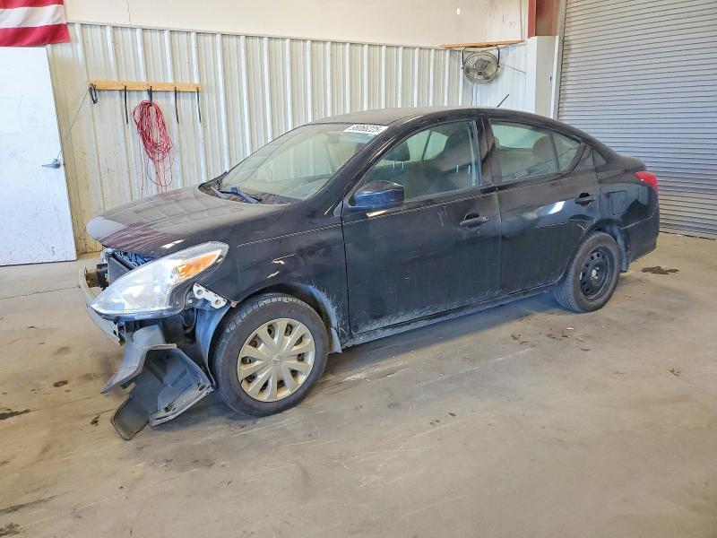 NISSAN VERSA S 2018 with VIN 3N1CN7AP2JL813544 - Photo from auction