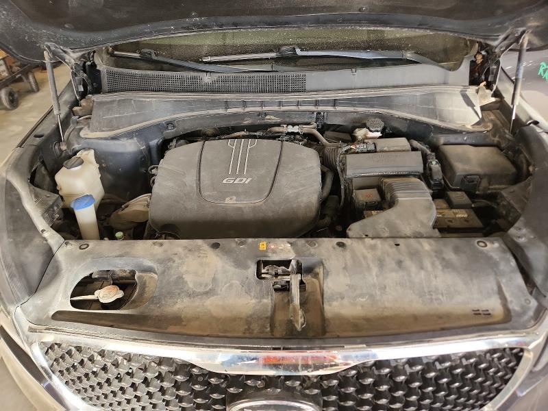 Photo 12 from auction – 2017 KIA SORENTO EX with VIN 5XYPHDA55HG312569