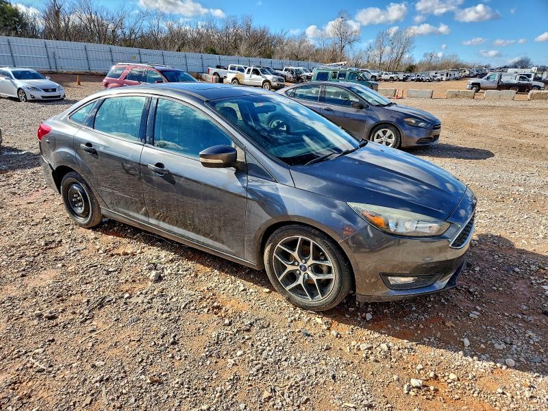 Zdjęcie 4 z aukcji – 2017 FORD FOCUS SEL z VIN 1FADP3H2XHL237230