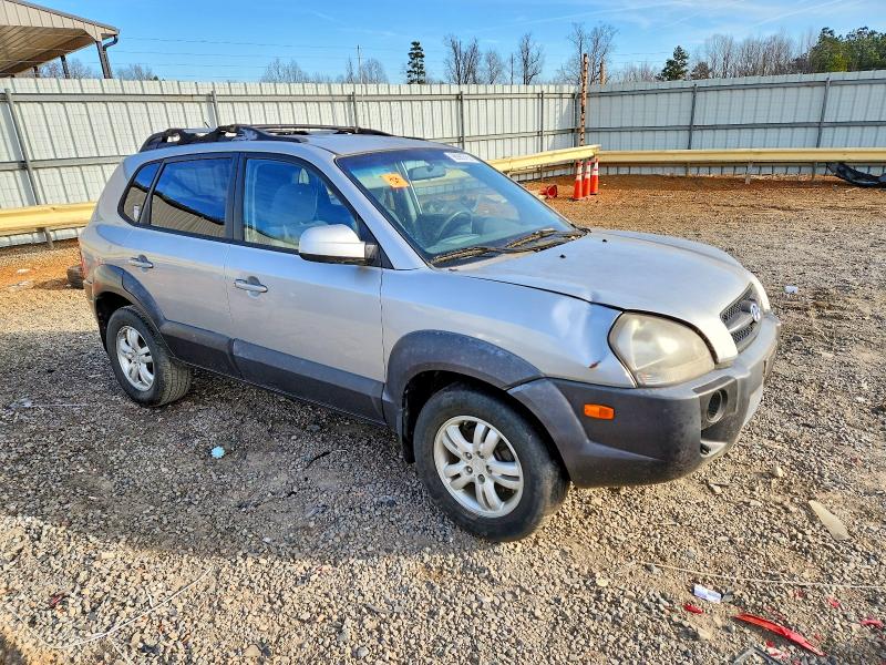 Photo 4 from auction – 2008 HYUNDAI TUCSON with VIN KM8JN12D98U814465
