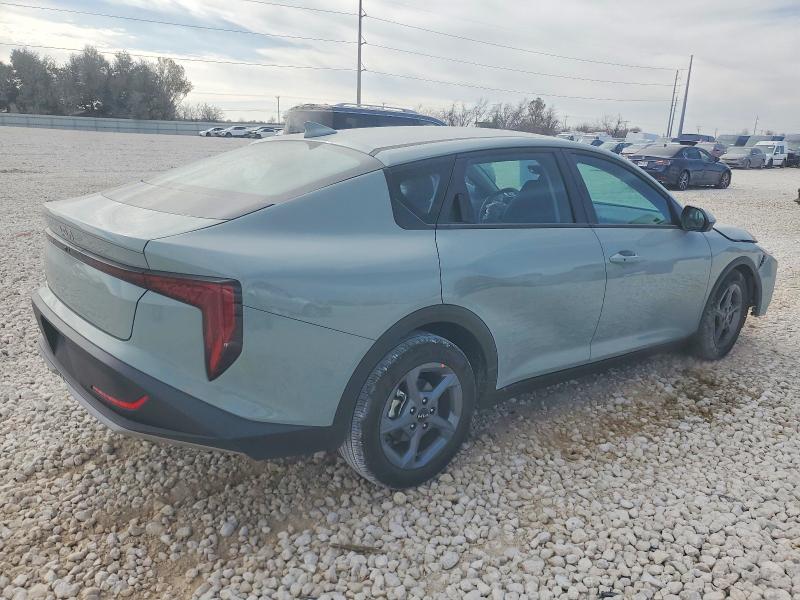 Photo 3 from auction – 2025 KIA K4 with VIN 3KPFT4DE1SE192358