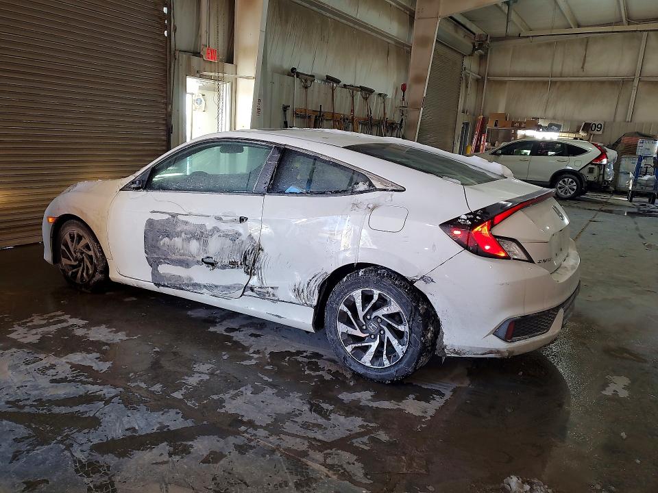 Photo 2 from auction – 2016 HONDA CIVIC with VIN 2HGFC4B05GH301635