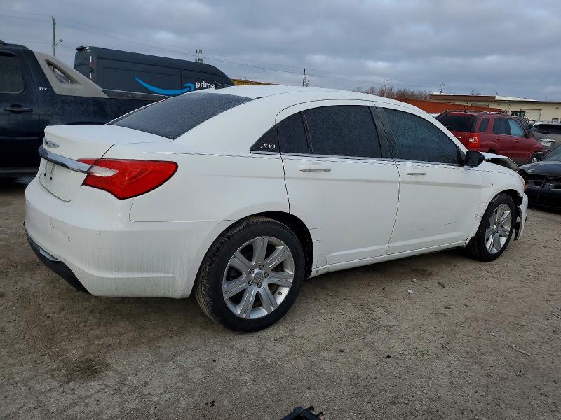 Photo 3 from auction – 2012 CHRYSLER 200 with VIN 1C3CCBBB3CN131465