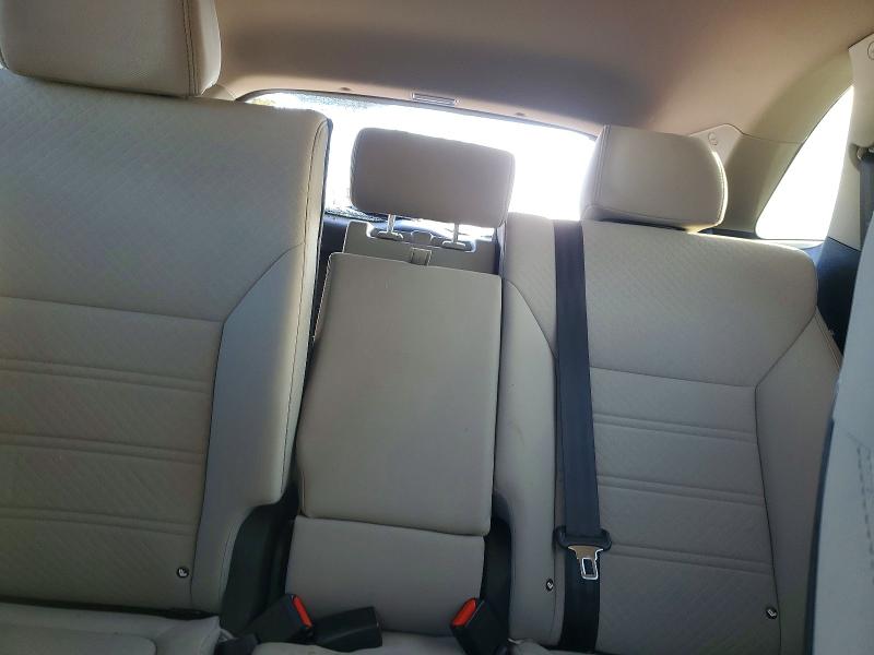 Photo 10 from auction – 2017 KIA SORENTO LX with VIN 5XYPGDA38HG283568