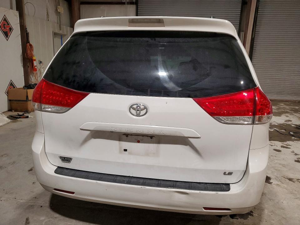 Photo 6 from auction – 2014 TOYOTA SIENNA LE with VIN 5TDKK3DC5ES506064