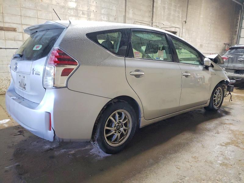Photo 3 from auction – 2016 TOYOTA PRIUS V with VIN JTDZN3EU5GJ055215