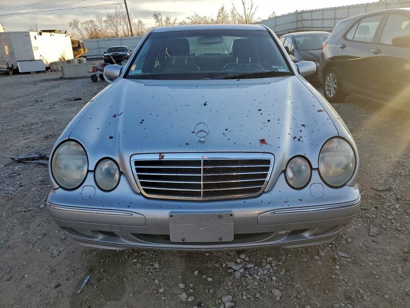 Photo 5 from auction – 2000 MERCEDES-BENZ E 430 with VIN WDBJF83J5YX033230
