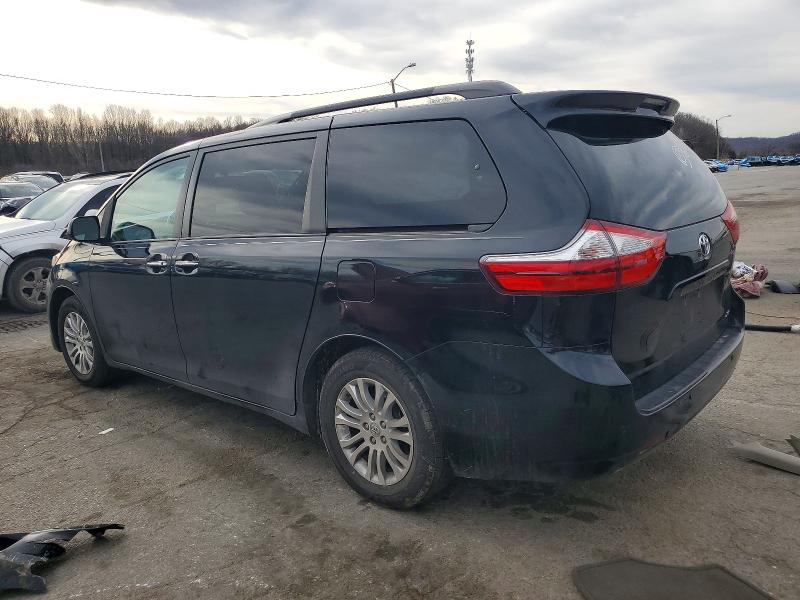 Photo 2 from auction – 2017 TOYOTA SIENNA XLE with VIN 5TDYZ3DC4HS845084