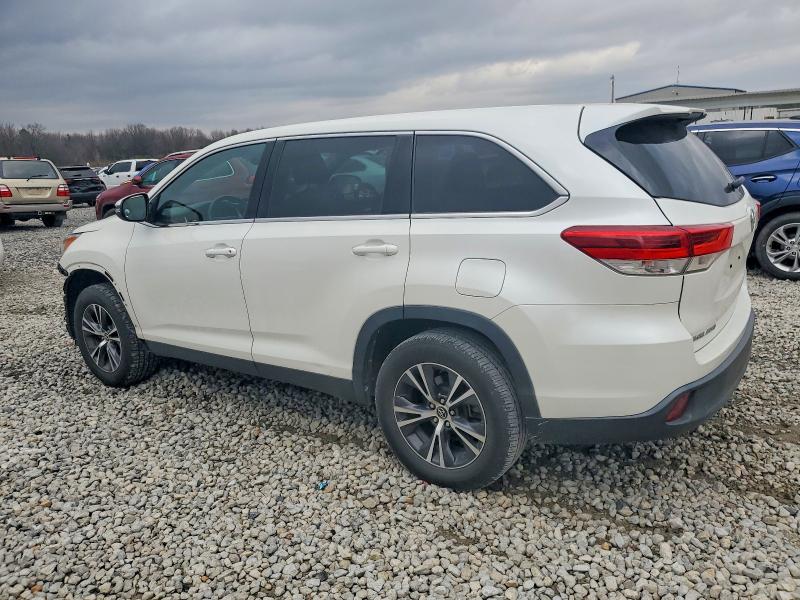 Photo 2 from auction – 2019 TOYOTA HIGHLANDER with VIN 5TDZARFH9KS055309