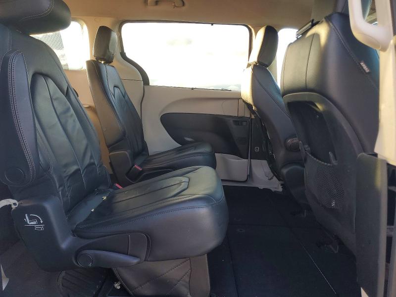 Photo 11 from auction – 2017 CHRYSLER PACIFICA T with VIN 2C4RC1BG2HR739287