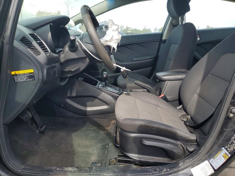 Photo 7 from auction – 2017 KIA FORTE LX with VIN 3KPFL4A77HE015148