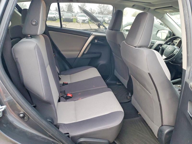 Photo 10 from auction – 2015 TOYOTA RAV4 XLE with VIN JTMWFREV4FD061502