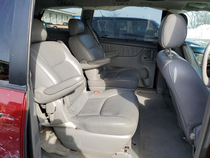 Photo 11 from auction – 2004 TOYOTA SIENNA with VIN 5TDZA22C64S081516