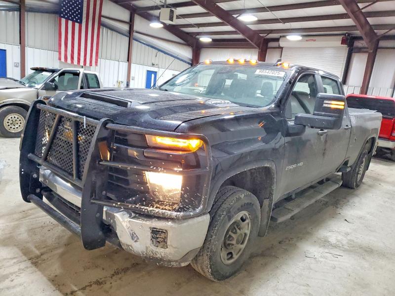 CHEVROLET SILVERADO 2025 with VIN 1GC4KLE76SF204725 - Photo from auction