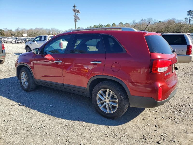 Photo 2 from auction – 2015 KIA SORENTO LX with VIN 5XYKT4A61FG655443
