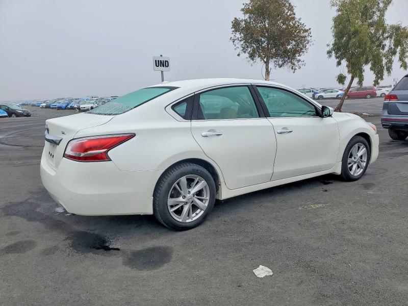 Photo 3 from auction – 2015 NISSAN ALTIMA 2.5 with VIN 1N4AL3AP0FC153757