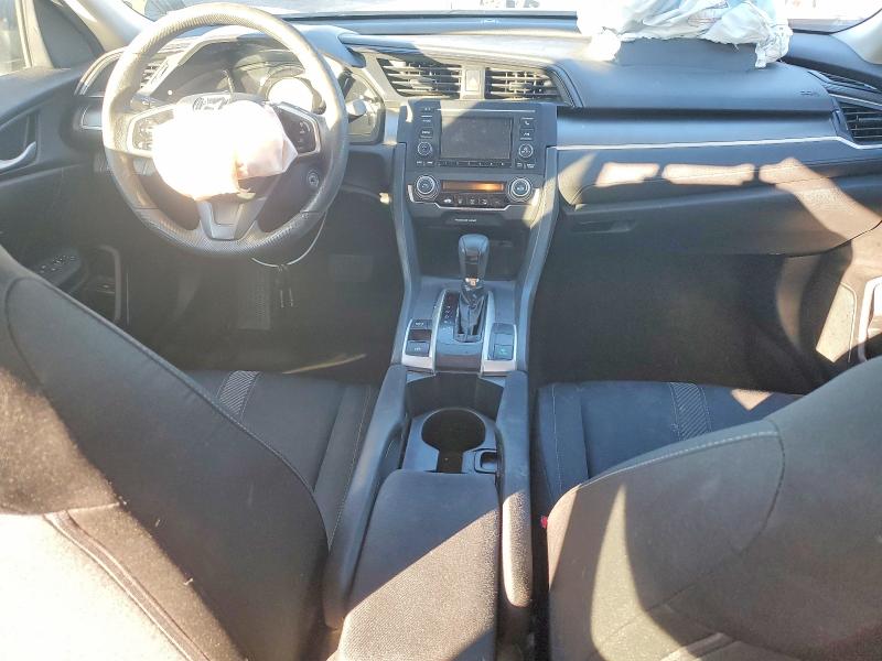 Photo 8 from auction – 2017 HONDA CIVIC LX with VIN 2HGFC2F58HH526112