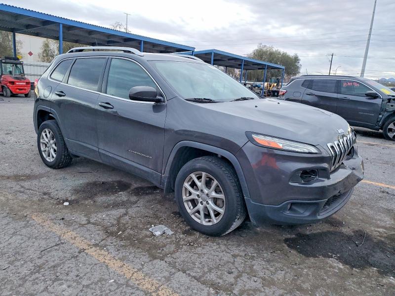 Photo 4 from auction – 2017 JEEP CHEROKEE with VIN 1C4PJMCS3HW615361