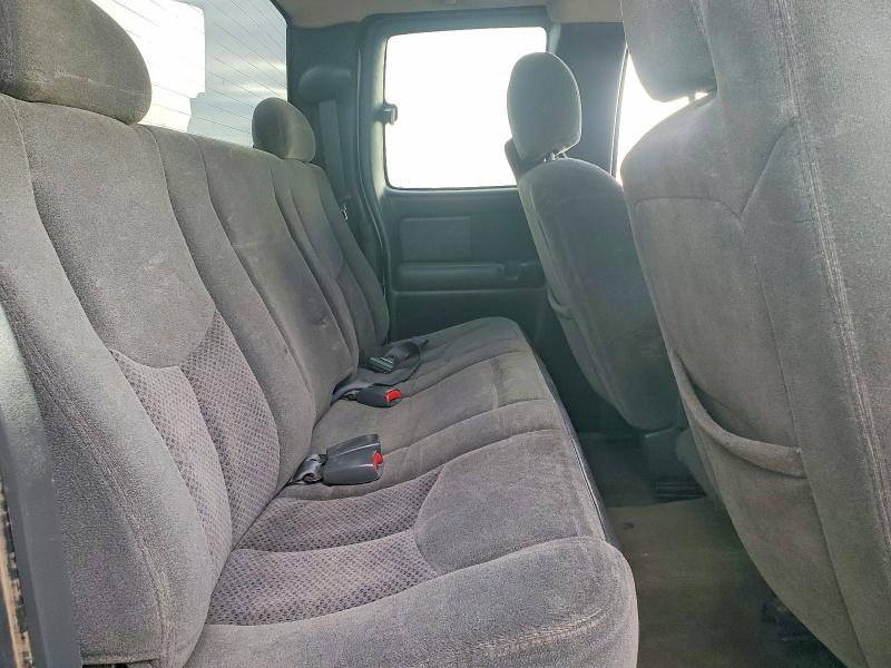 Photo 10 from auction – 2004 CHEVROLET SILVERADO with VIN 1GCGK29U84Z100505