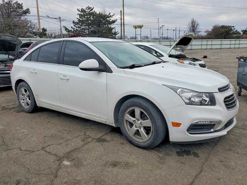 Photo 4 from auction – 2015 CHEVROLET CRUZE LT with VIN 1G1PC5SB0F7158543