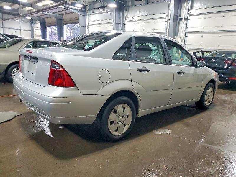 Photo 3 from auction – 2007 FORD FOCUS ZX4 with VIN 1FAHP34N47W271002