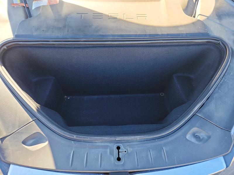 Photo 11 from auction – 2016 TESLA MODEL S with VIN 5YJSA1E28GF170270