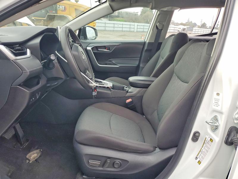 Photo 7 from auction – 2023 TOYOTA RAV4 with VIN 2T3W1RFV8PW277497