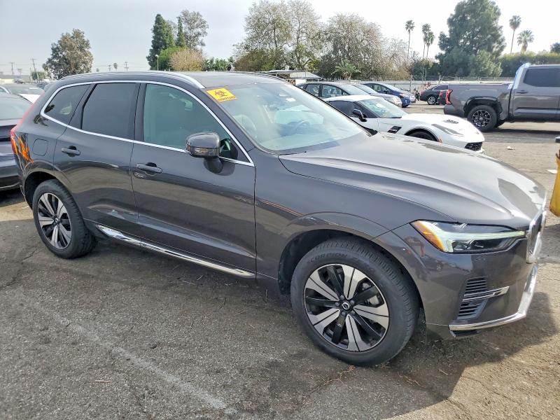 Photo 4 from auction – 2023 VOLVO XC60 with VIN YV4H60DV3P1213453