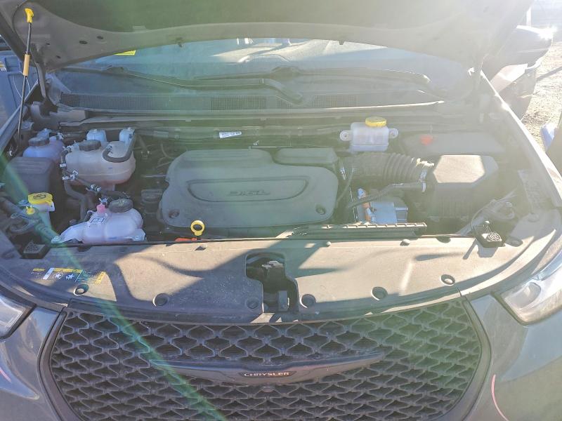 Photo 12 from auction – 2024 CHRYSLER PACIFICA with VIN 2C4RC1S74RR201434
