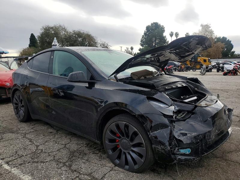 Foto 4 de la subasta – 2025 TESLA MODEL Y con VIN 7SAYGDEF6SF309532