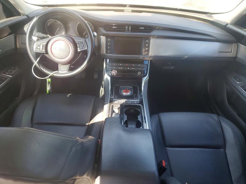 Photo 8 from auction – 2017 JAGUAR XF PREMIUM with VIN SAJBD4BV2HCY40421